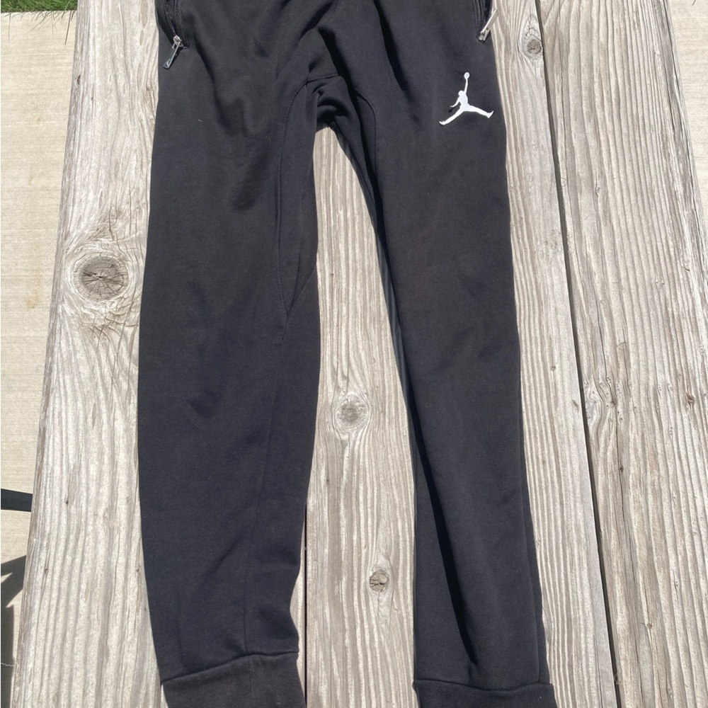 Kids XL - Men’s XS Jordan Sweatpants